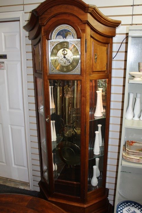 Howard Miller Deluxe Grandfather Clock – Family Thrift Store